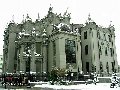 Увеличить Дом с химерами Дом с химерами